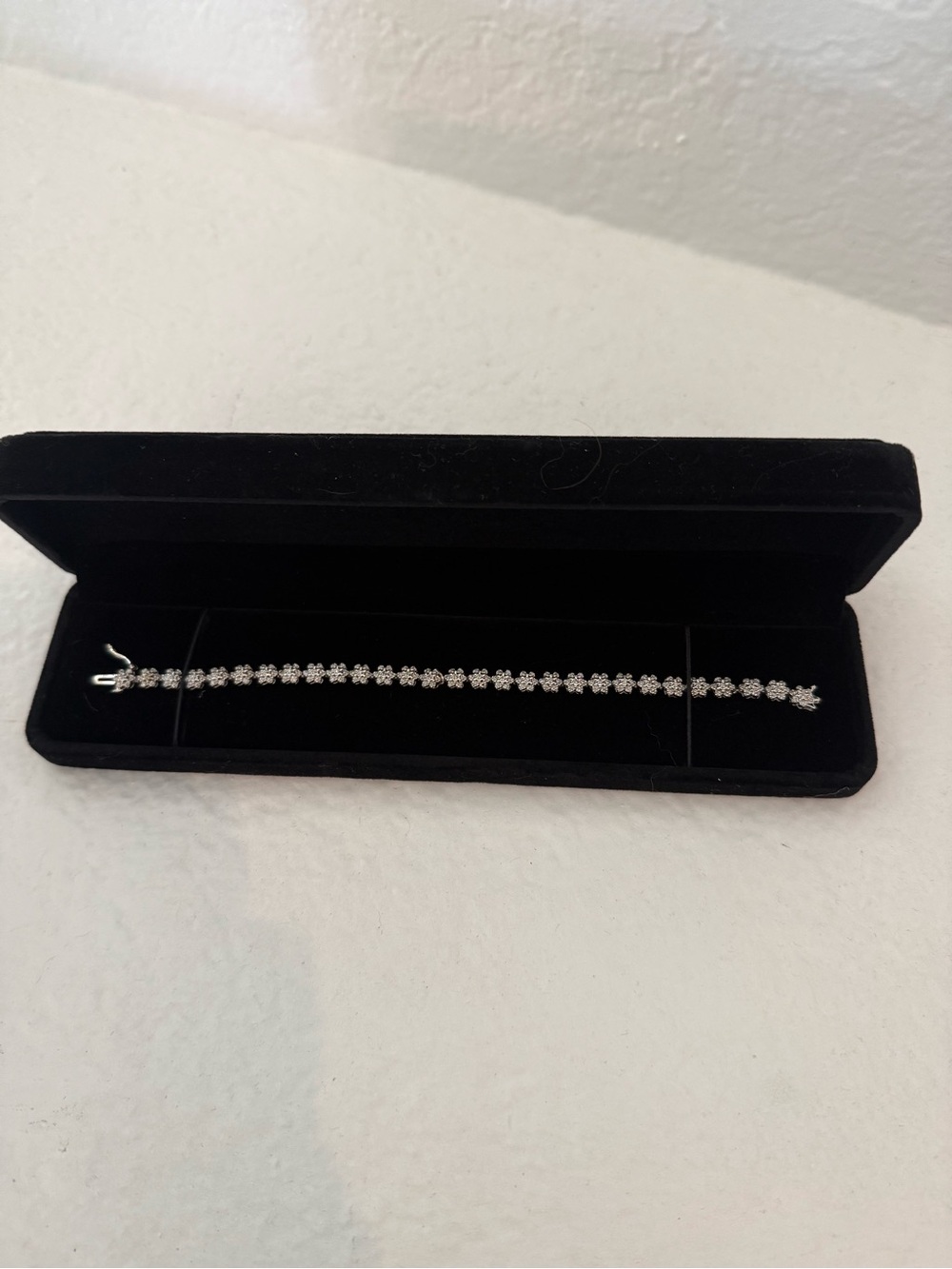 10k White Gold Diamond Tennis Bracelet